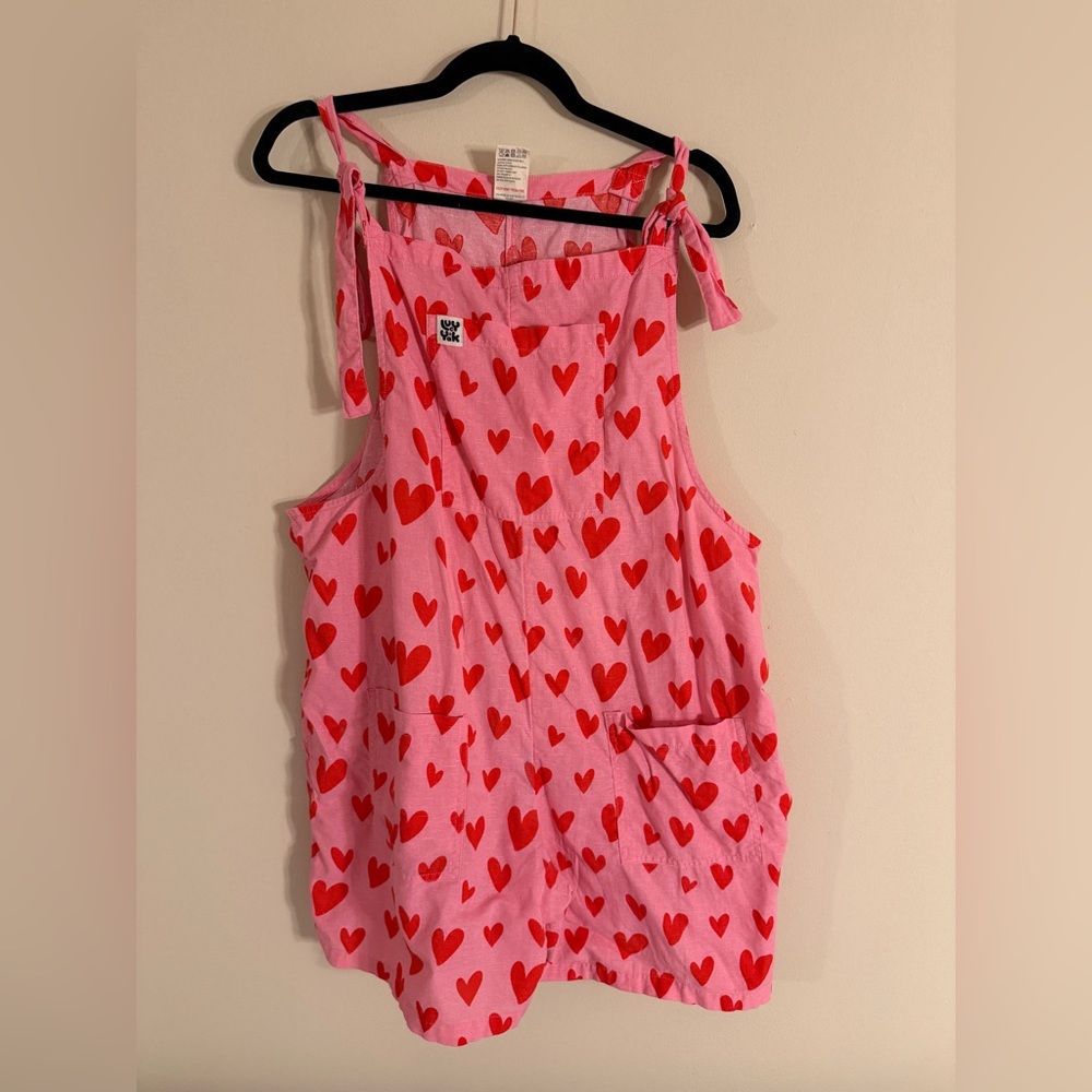 Lucy & Yak Original Dungaree Shorts – Size UK 20/US 16 – Pink Heart Print Linen